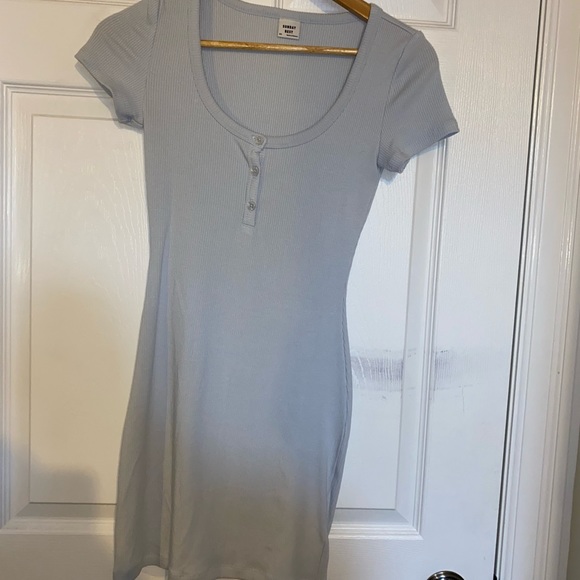 Perfect condition Aritzia Mini Dress size xsmall - Picture 1 of 3